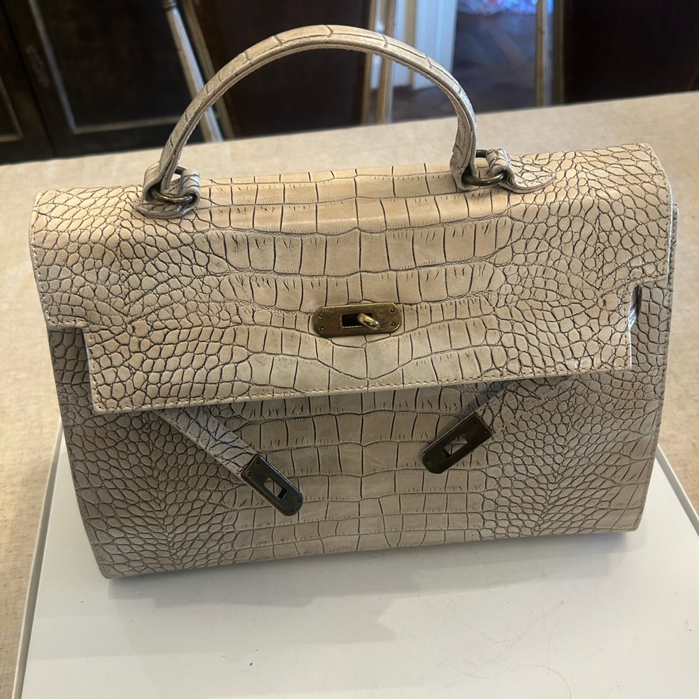 Vintage Ripani Italy double clasp handle bag with detachable shoulder strap!